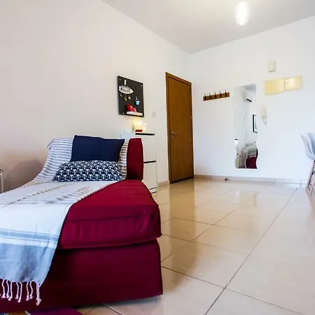 Yippee! Center Apartment
