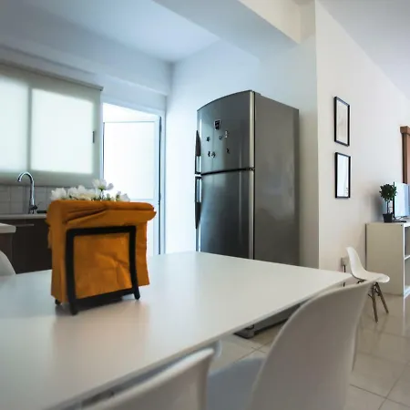 Yippee! Center Apartment