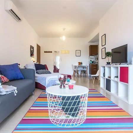 Yippee! Center Apartment